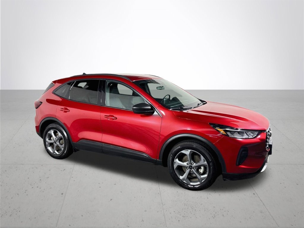 Used 2025 Red Metallic Ford ST-Line image 4