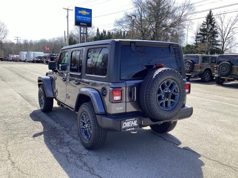 New 2026 Granite Crystal Metallic Clear-Coat Exterior Paint Jeep 85th Anniversary Edition image 5
