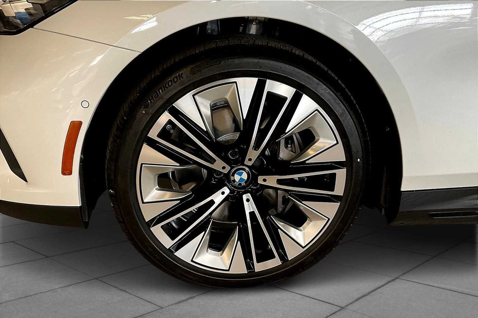 Used 2026 Mineral White Metallic BMW eDrive40 image 11