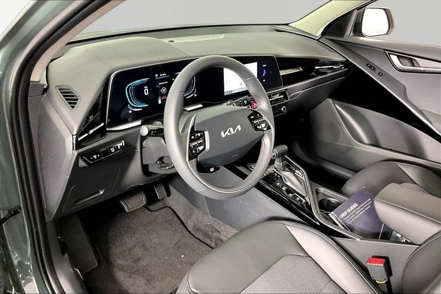 New 2026 Cityscape Green Kia EX image 8