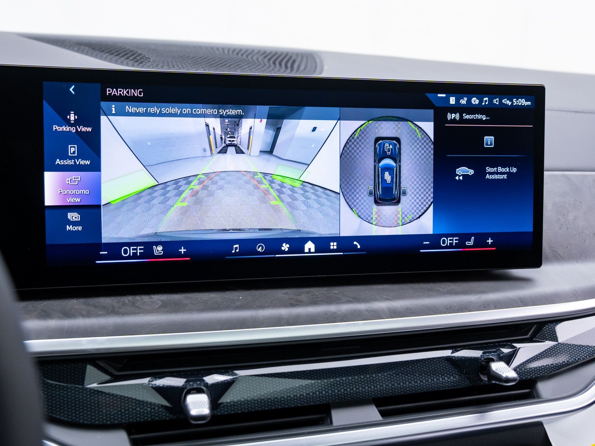 New 2026 Black Sapphire Metallic BMW xDrive40i image 22
