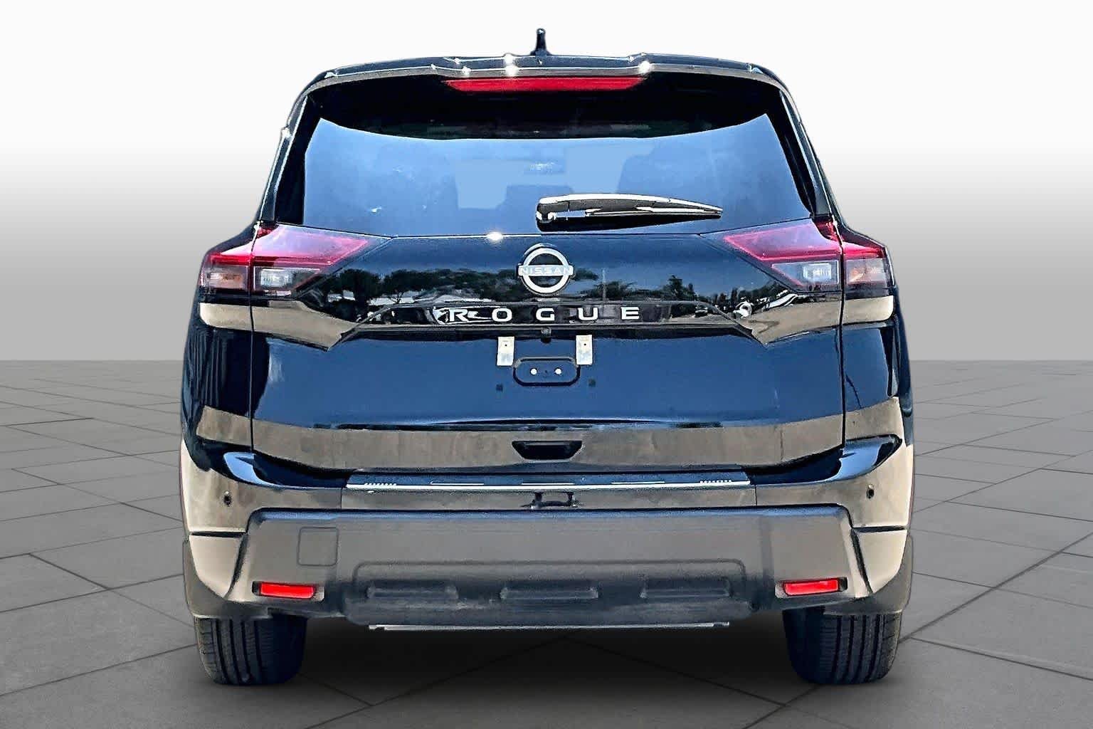 Used 2026 Super Black Nissan SV image 5