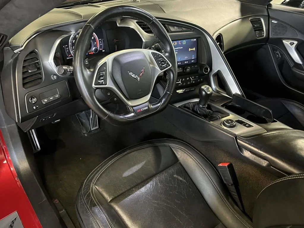 Used 2015 CRYSTAL RED TINTCOAT Chevrolet Z06 3LZ image 3