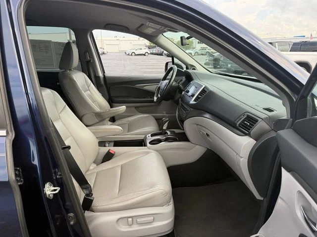 Used 2018 Blue Honda RTL image 15