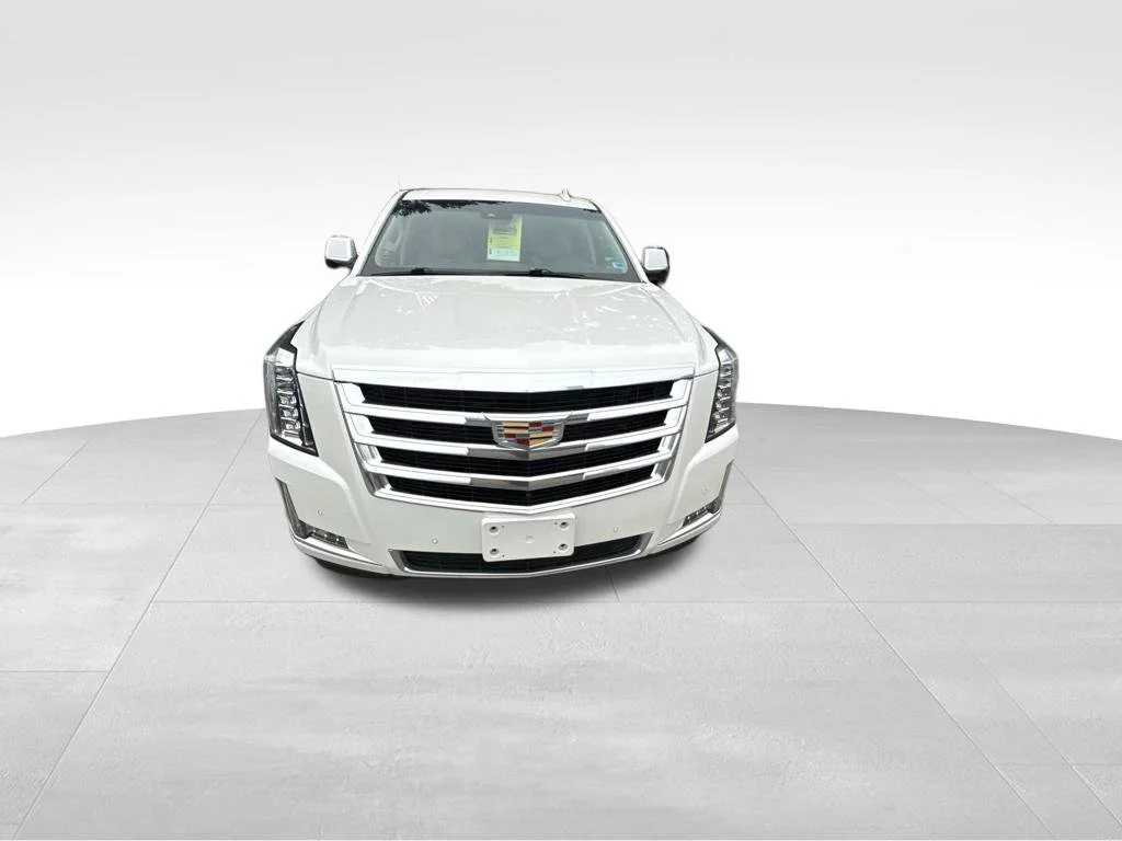 Used 2017 White Cadillac Luxury image 13