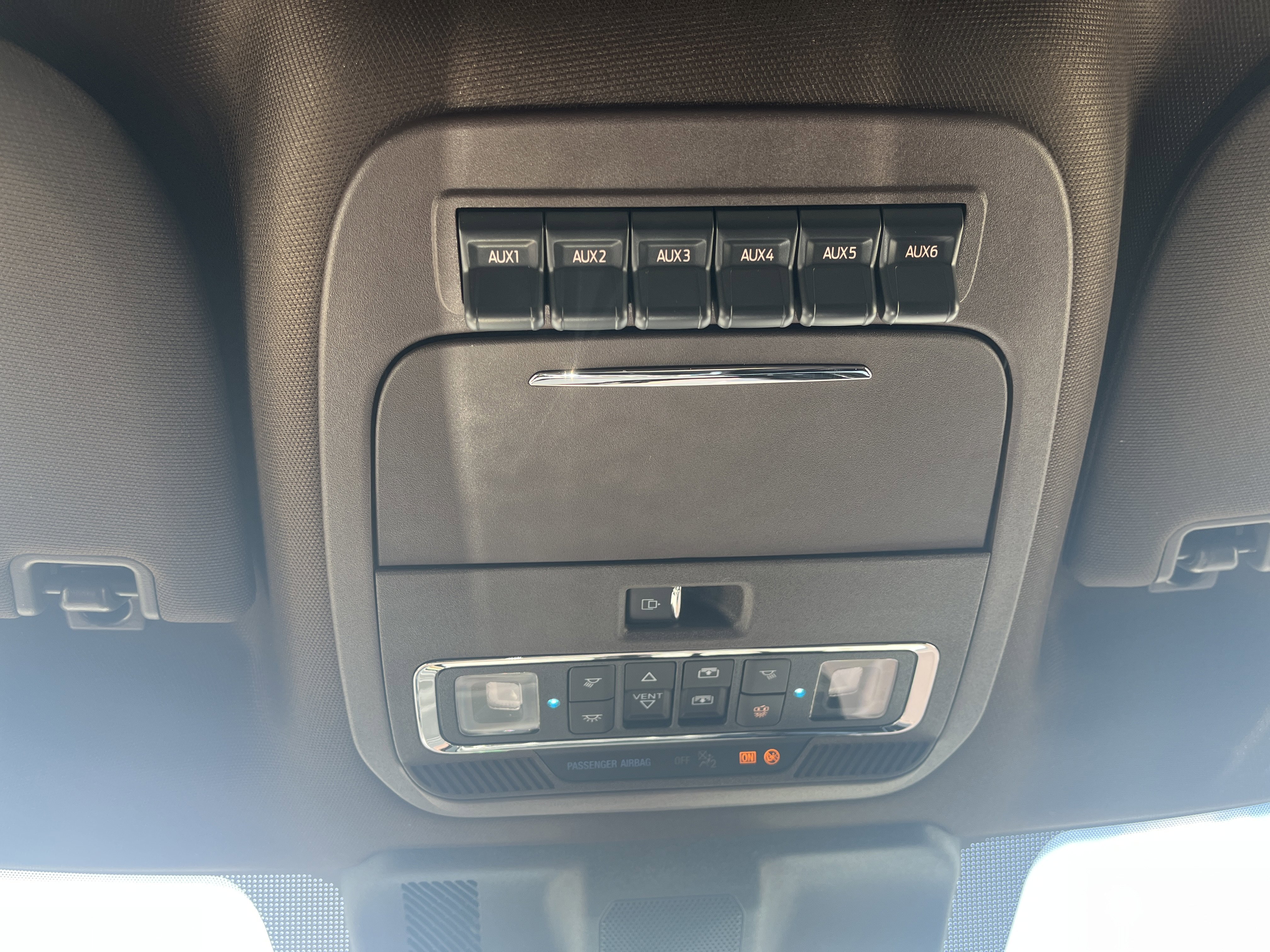 New 2026 Star White Metallic Tri-Coat Ford F-250® King Ranch® image 32