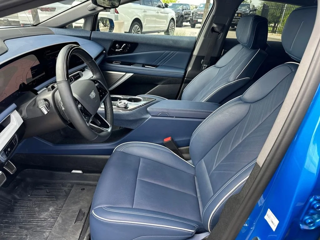2025 Cadillac OPTIQ Luxury 2 - Photo 16