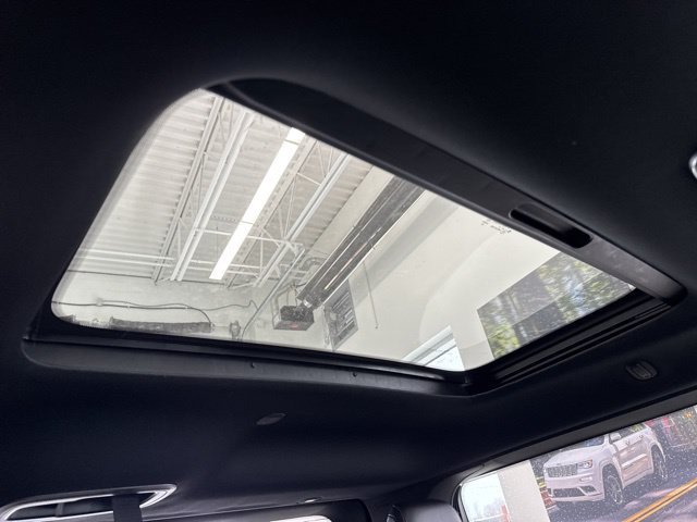 New 2026 High Gloss Black Exterior Paint Jeep Limited Altitude image 12