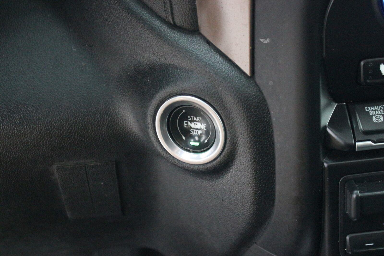 Used 2020 BLACK Chevrolet High Country image 33