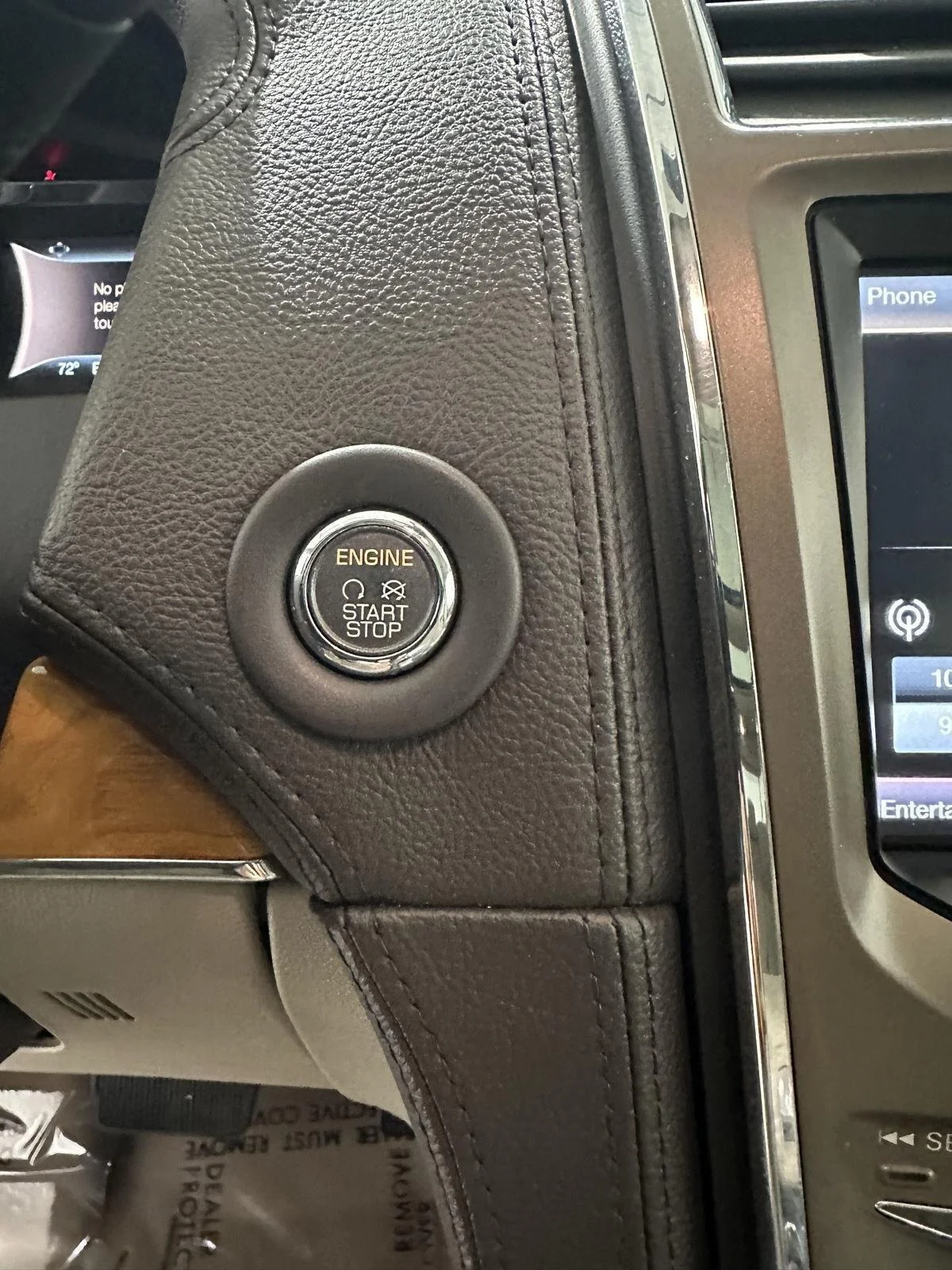 Used 2015 White Lincoln AWD image 15