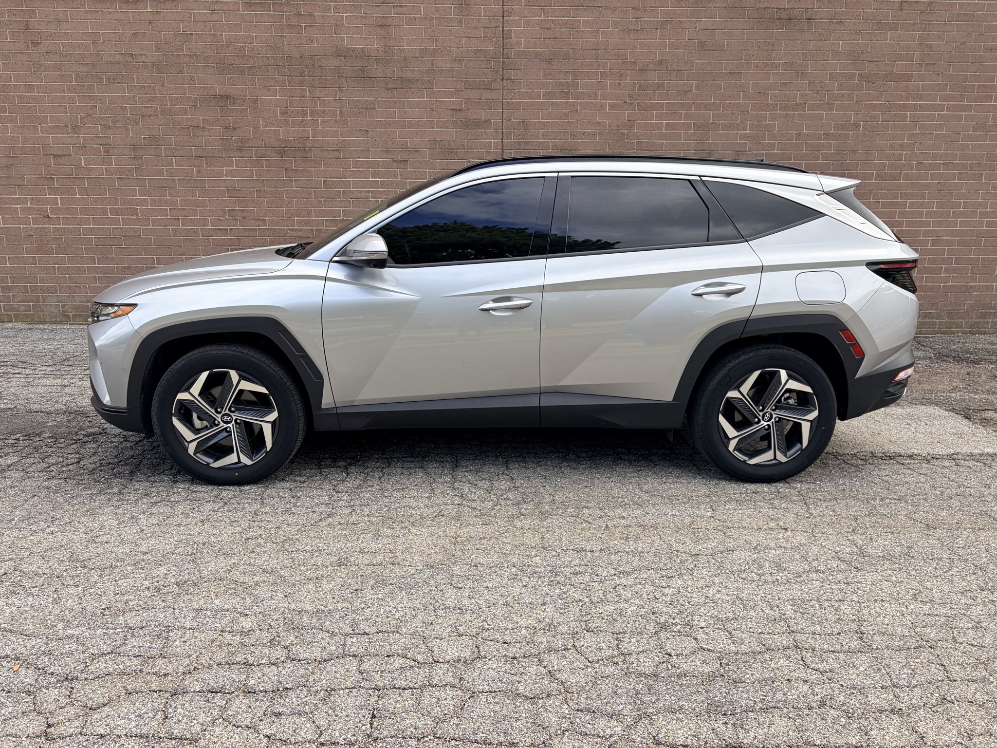 Used 2024 Shimmering Silver Hyundai Limited image 2