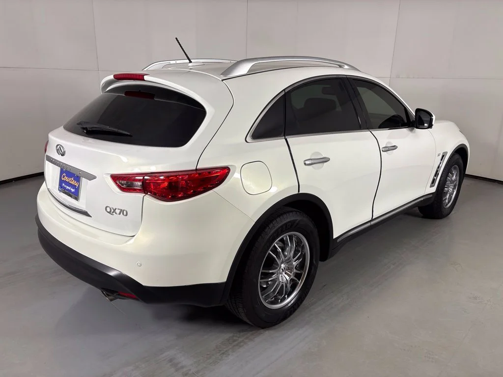Certified Used 2014 White INFINITI Base image 8