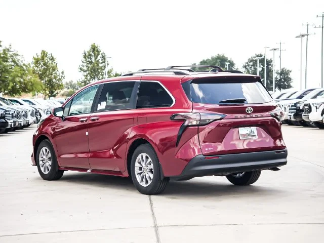 New 2026 Pearl Toyota XLE image 7