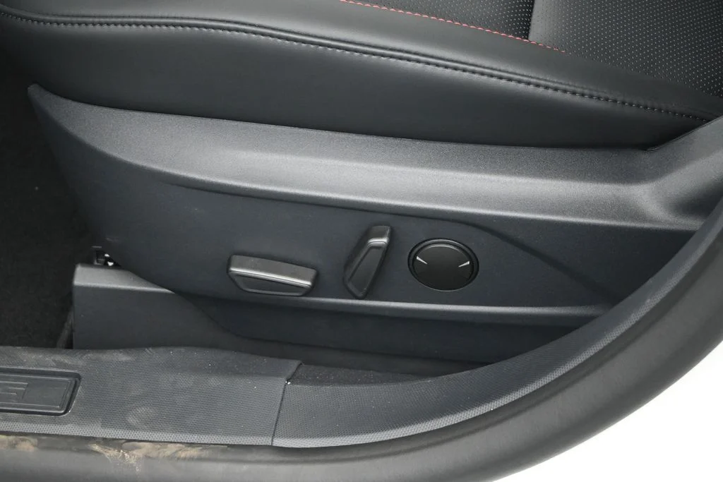 New 2026 Star White Metallic Tri-coat Ford Premium image 9