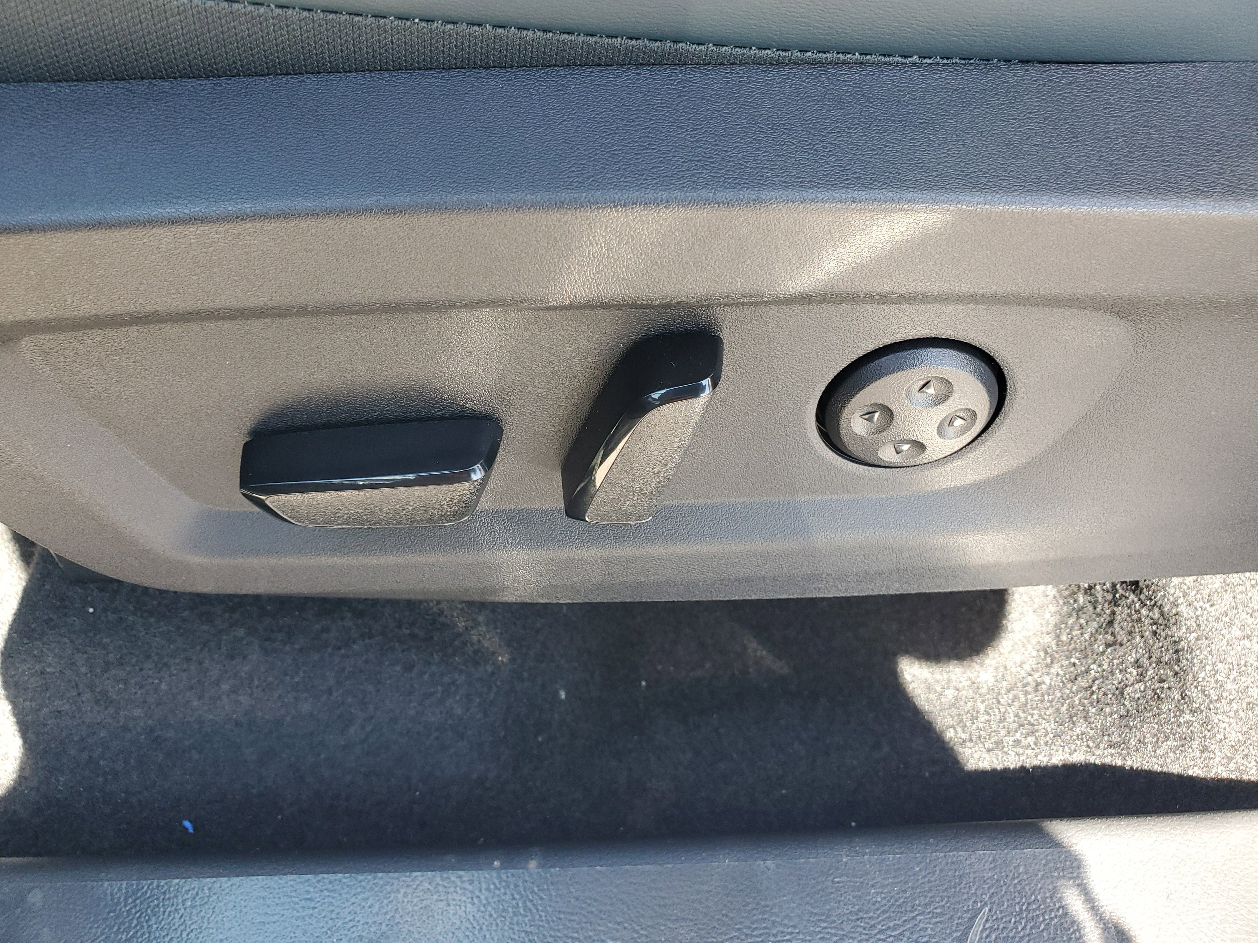 New 2026 Everest White Pearl Tricoat/Super Black Nissan Platinum image 20