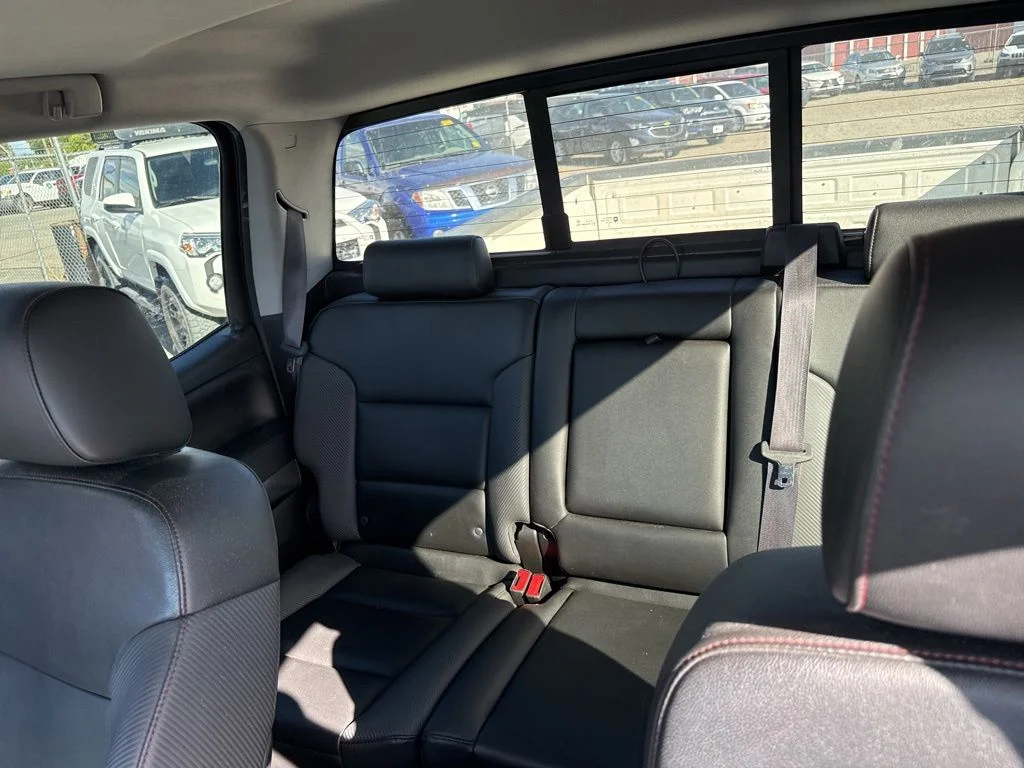 Used 2015 White Diamond Tricoat GMC SLT image 26