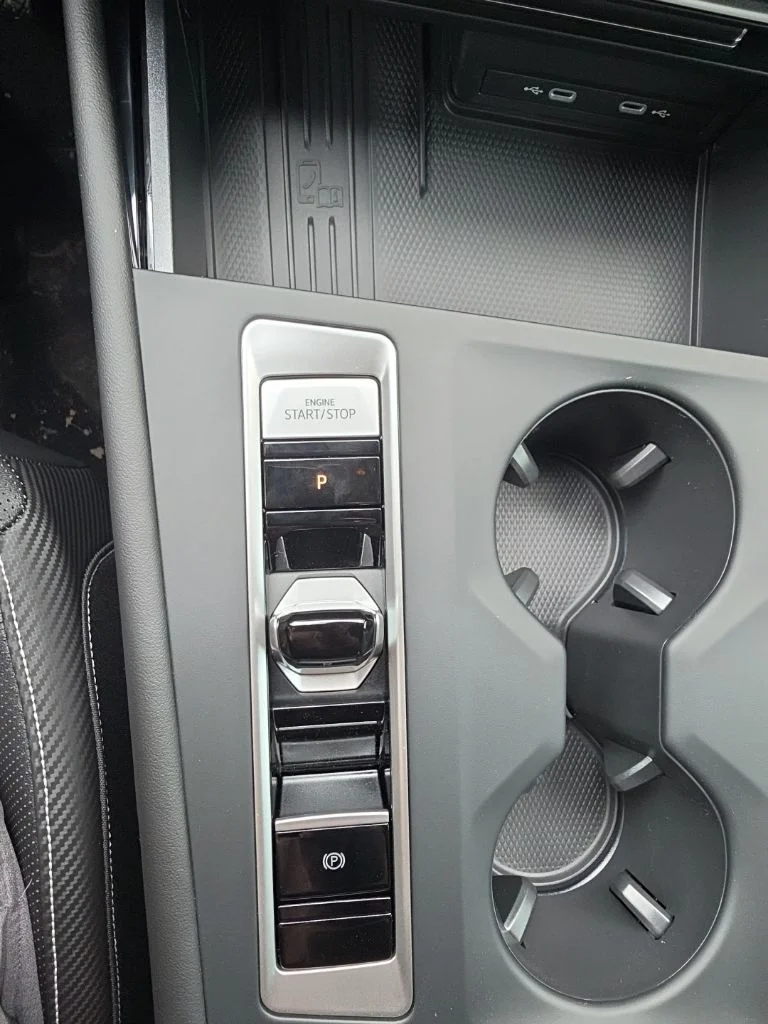 New 2026 Opal White Pearl Volkswagen 2.0T SE image 8