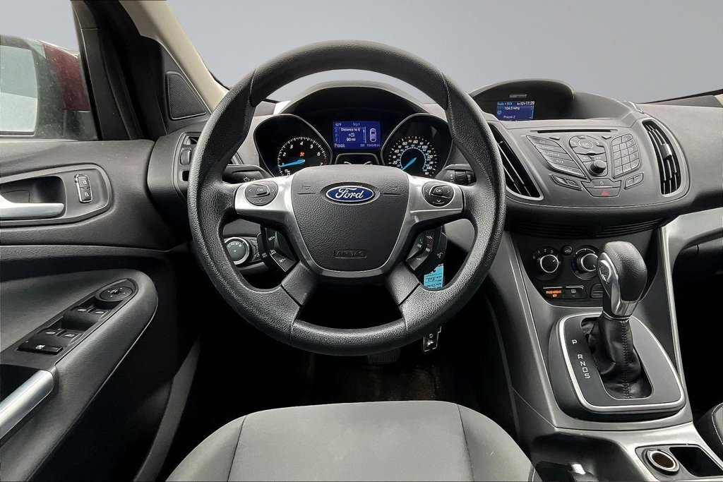 Used 2013 Red Ford SE image 8