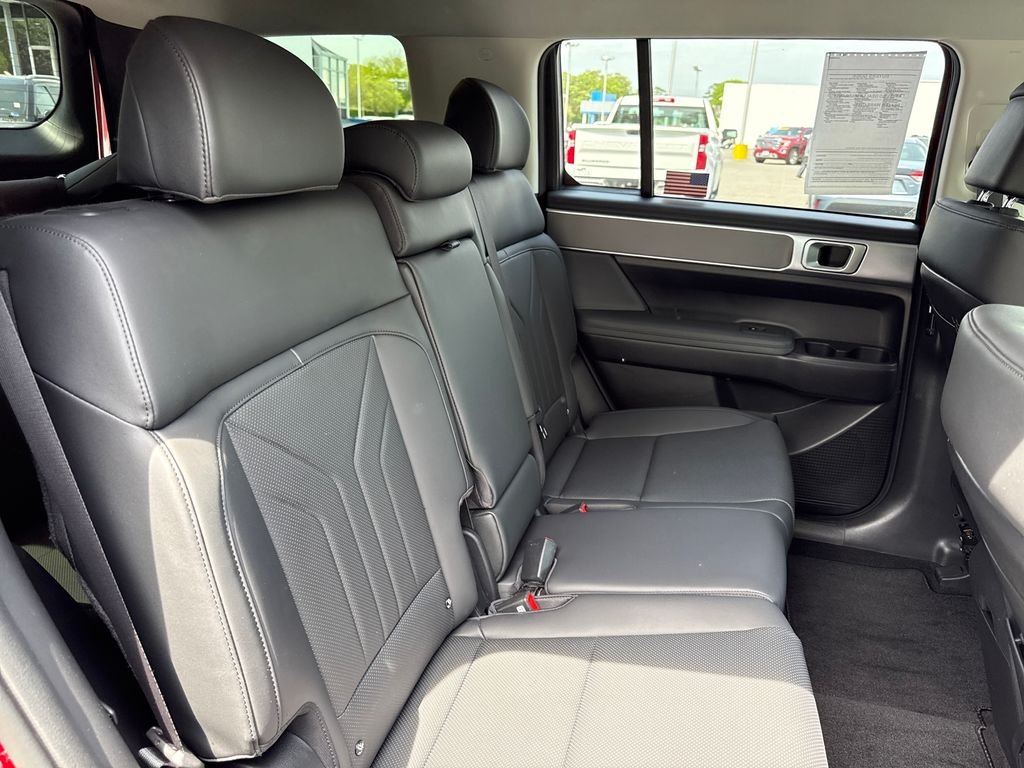 Used 2025 Red Hyundai SEL image 25