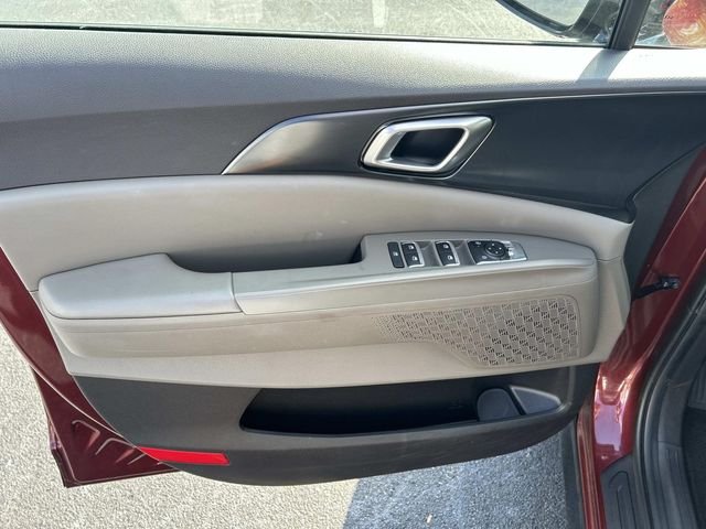 Used 2025 Red Kia LXS image 22