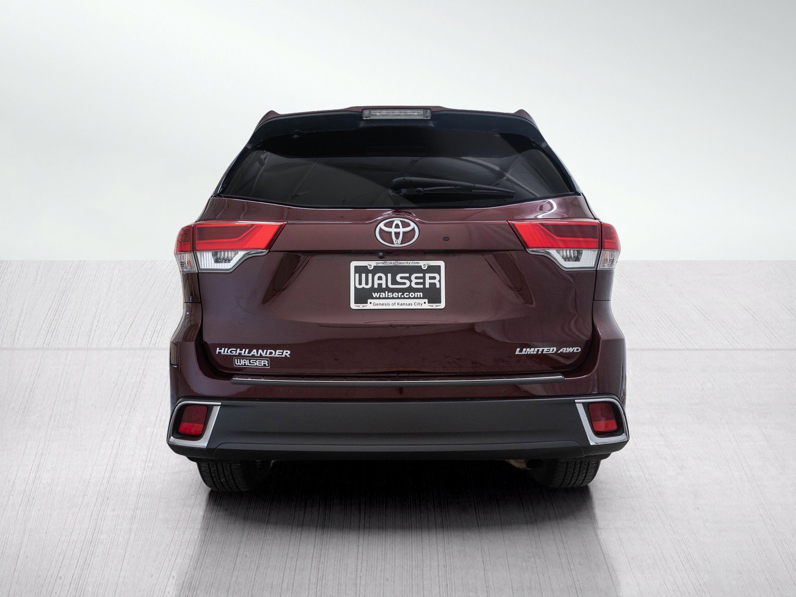 Used 2018 Ooh La La Rouge Mica Toyota Limited Platinum image 4