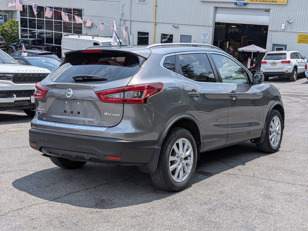 Used 2021 Gray Nissan SV image 6