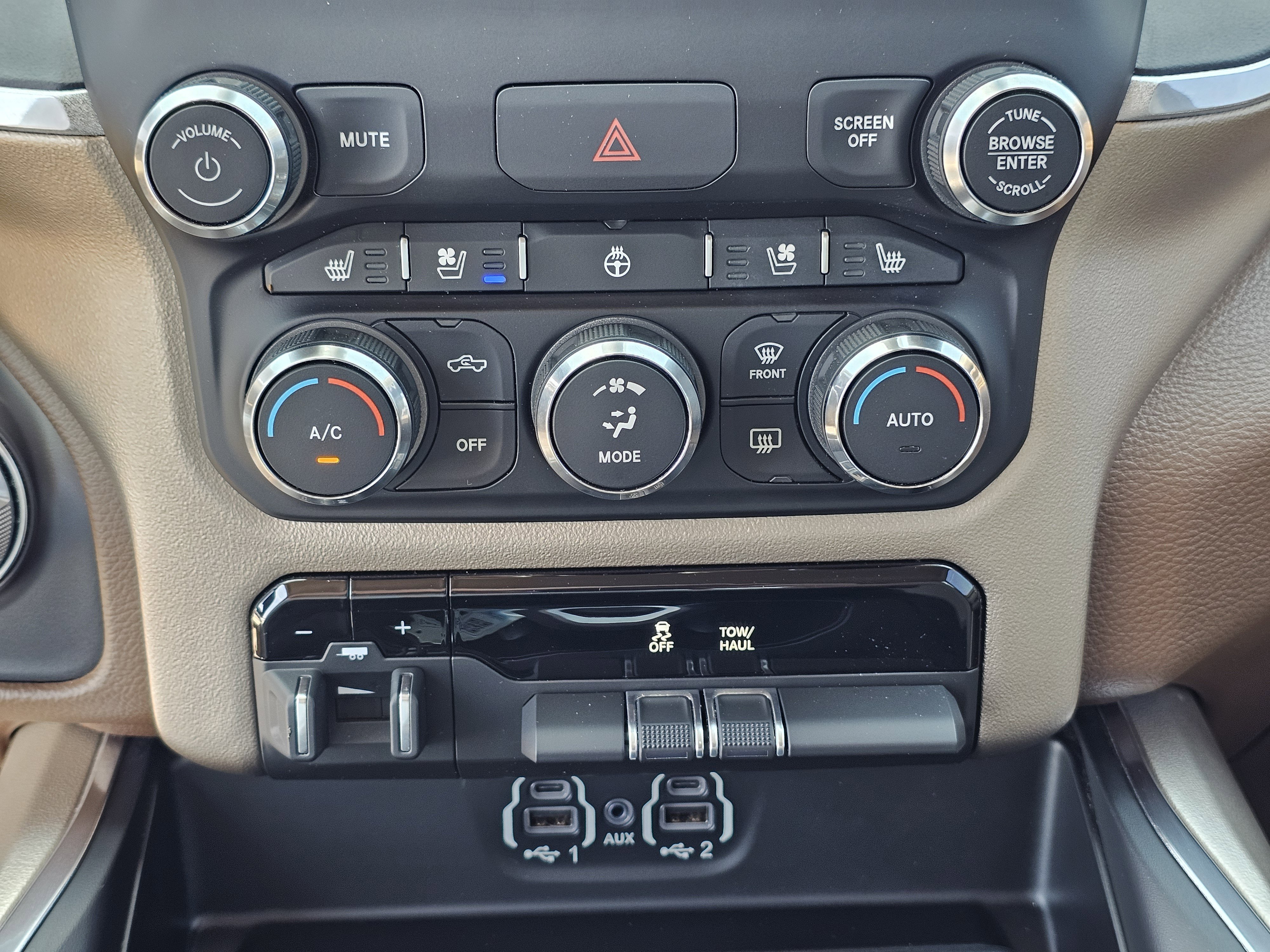 Used 2020 Delmonico Red Pearlcoat Ram Laramie image 29