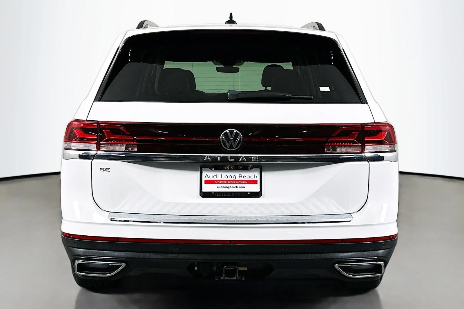 Used 2024 Pure White Volkswagen 2.0T SE w/Technology image 3