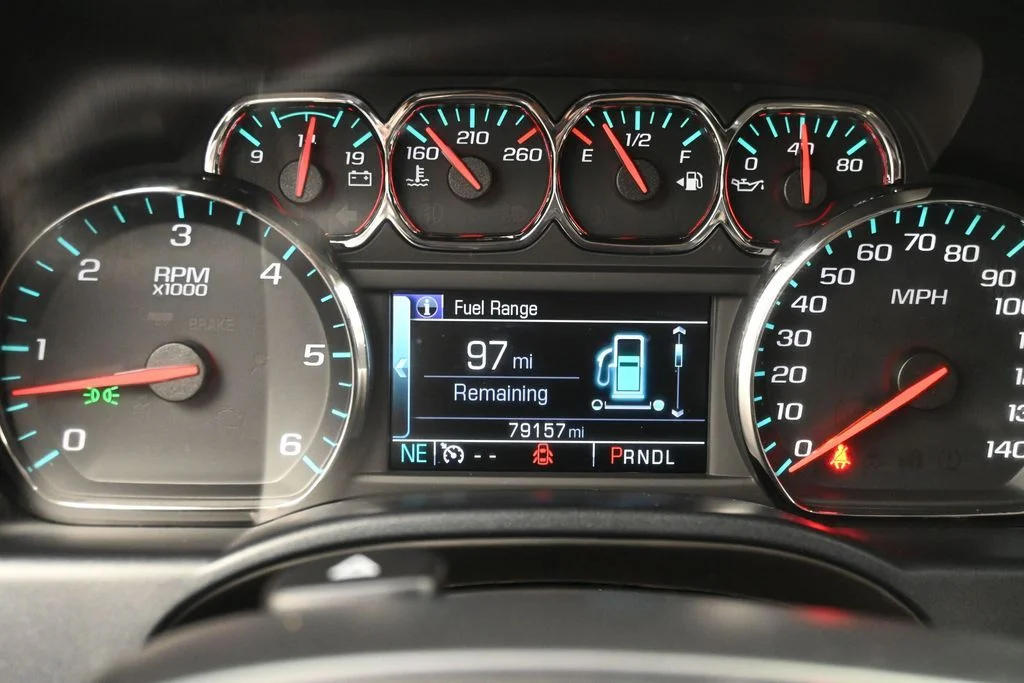 Used 2017 Gray GMC SLT image 17