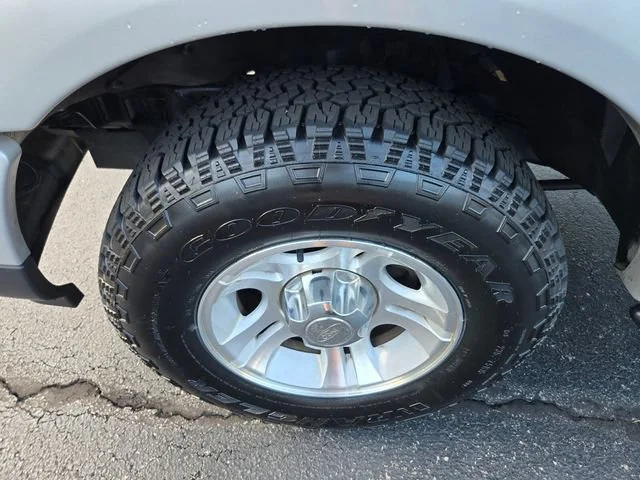 Used 2010 Silver Ford XLT image 22