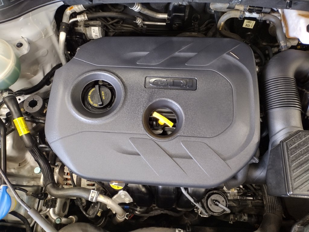 Used 2018 Silver Hyundai SEL image 7