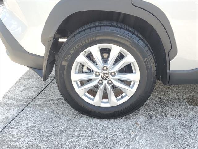 Certified Used 2024 SONIC SILVER Toyota  image 7