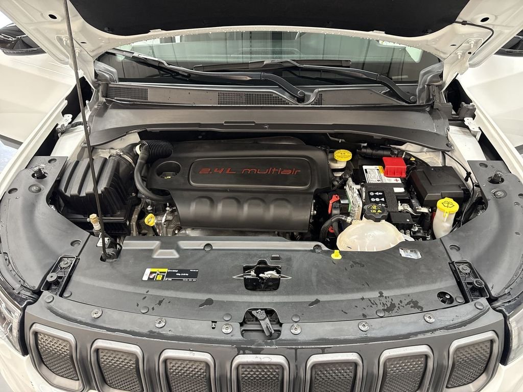 Used 2022 Bright White Clearcoat Jeep Trailhawk image 11