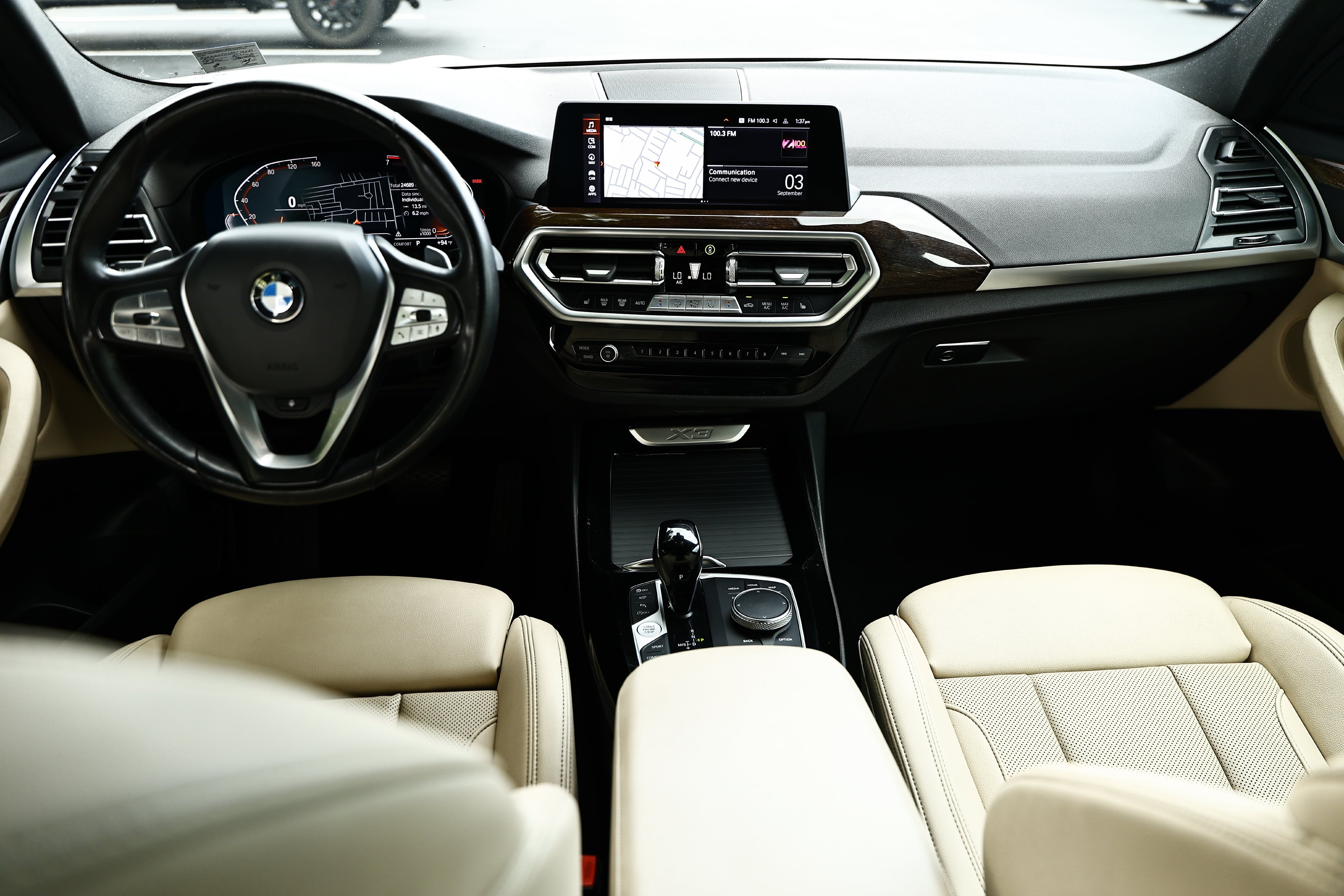 Used 2024 Alpine White BMW xDrive30i image 26