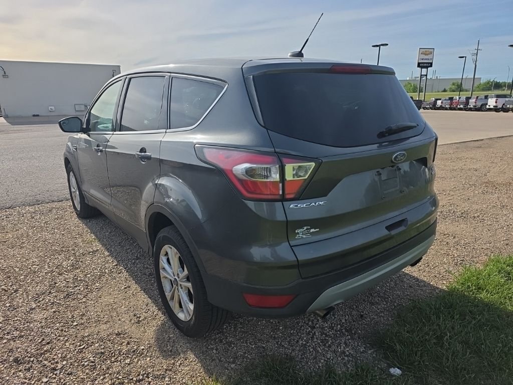 Used 2017 Gray Ford SE image 4