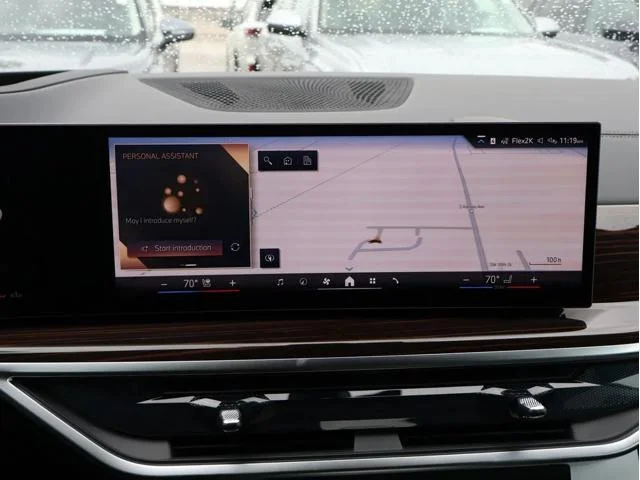 New 2026 Mineral White Metallic BMW xDrive40i image 24