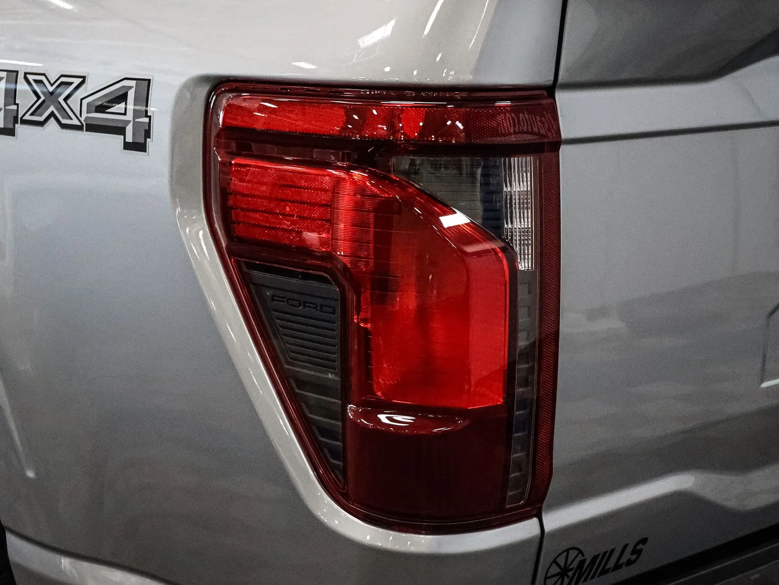 New 2026 Iconic Silver Metallic Ford XLT image 15