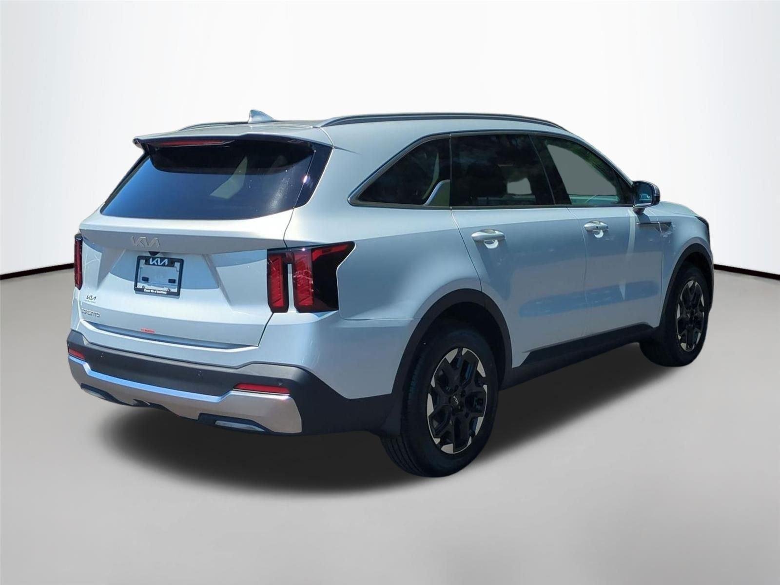 New 2026 Ivory Silver Kia S image 5