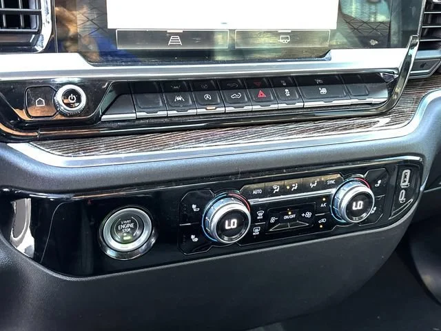 Used 2023 SUMMIT WHITE GMC Elevation image 18