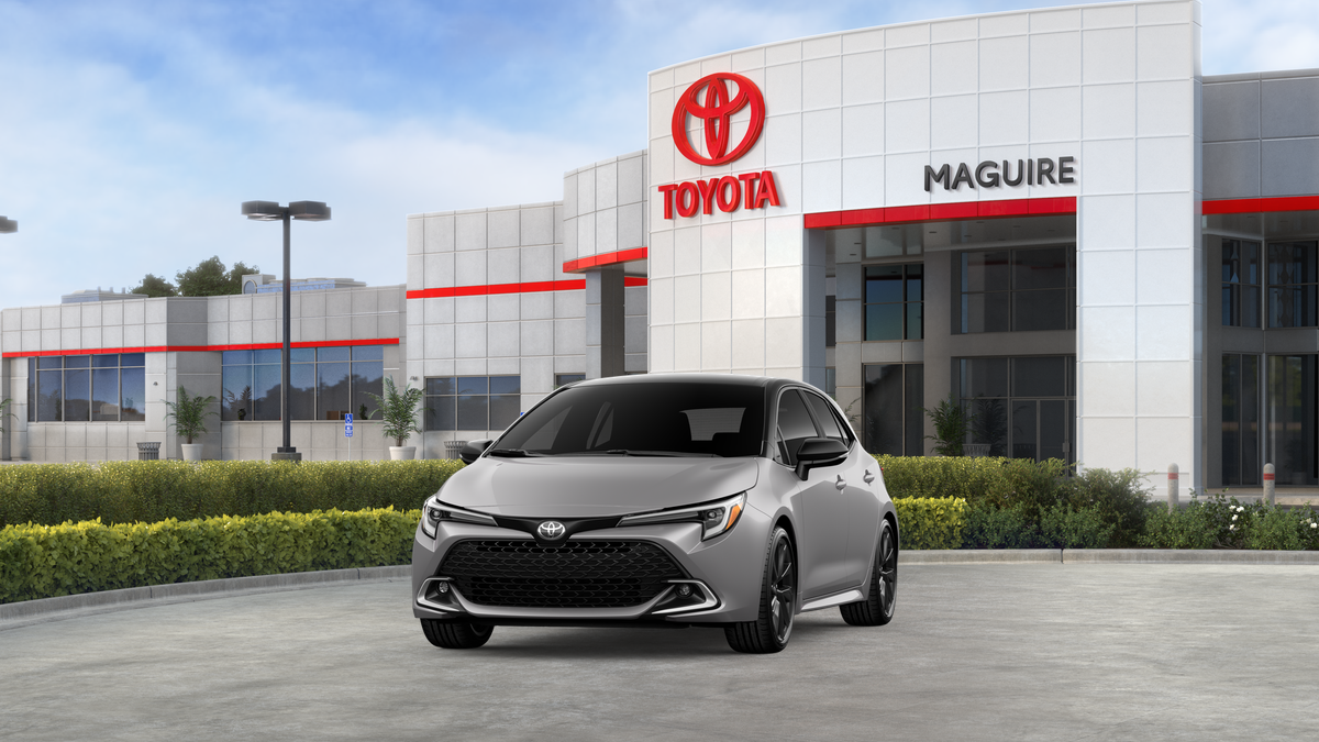 New 2027 Classic Silver Metallic with Black roof Toyota XSE image 18