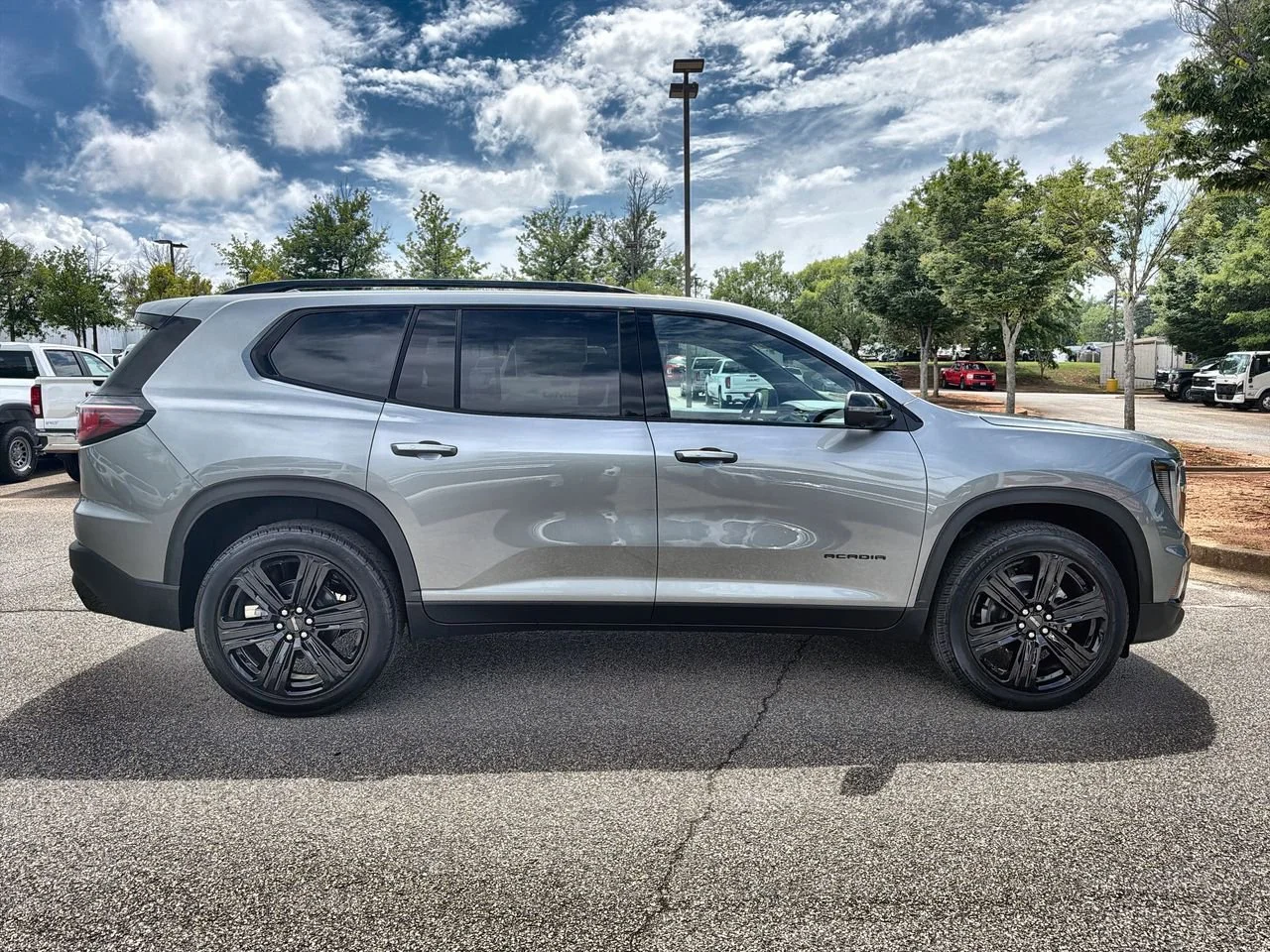 New 2026 Sterling Metallic GMC Elevation image 9