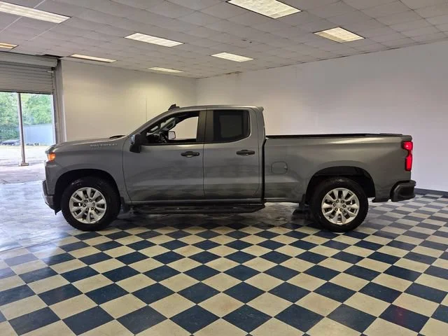 Used 2020 SATIN STEEL METALLIC Chevrolet Custom image 4