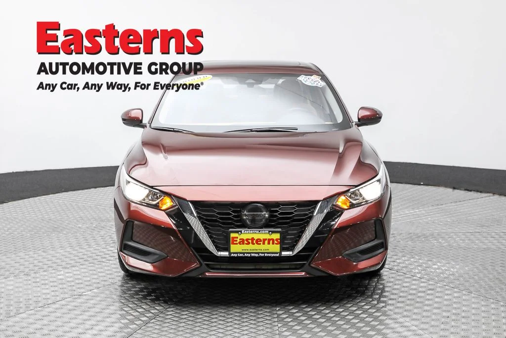 Used 2022 Red Nissan SV image 2