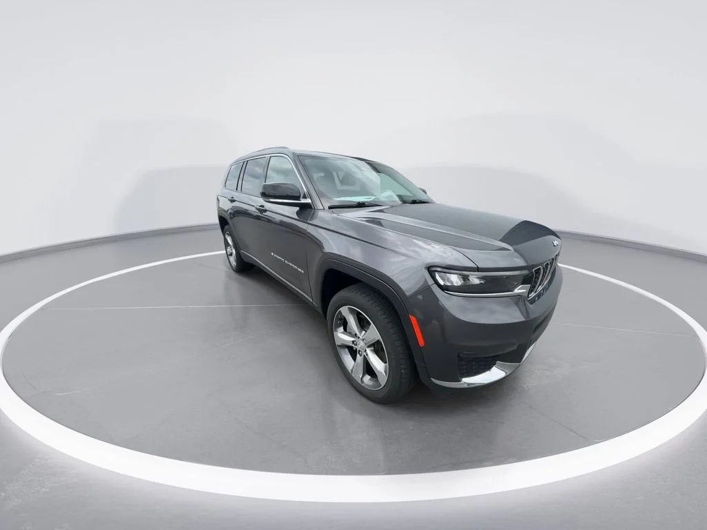 Used 2021 Gray Jeep Limited image 2
