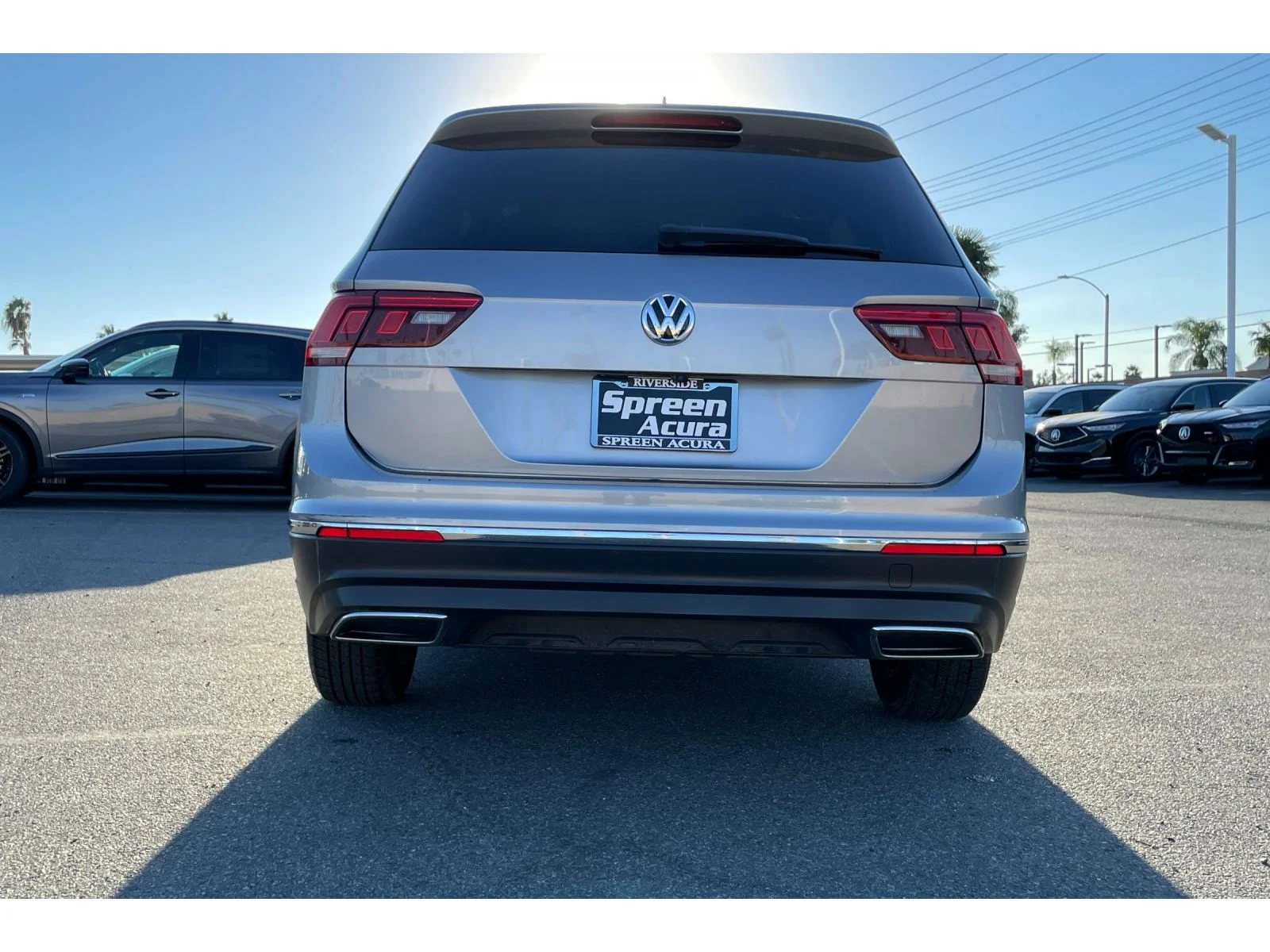 Used 2021 Pyrite Silver Metallic Volkswagen SE image 45