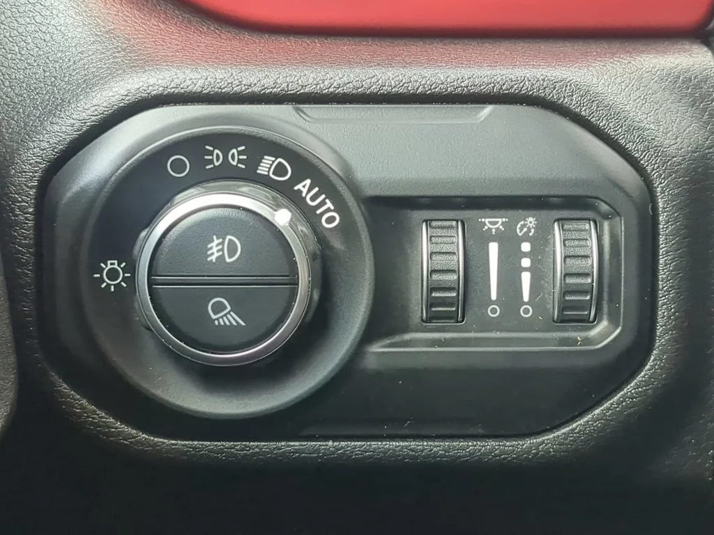 Used 2021 Gray Jeep Rubicon image 28