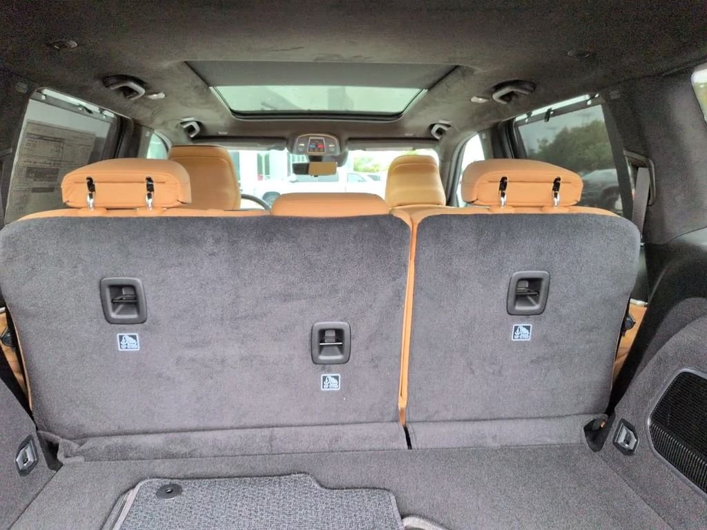 New 2027 Bright White Clearcoat Jeep Summit image 8
