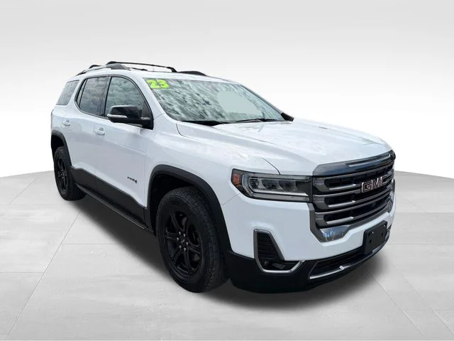2023 GMC Acadia AT4