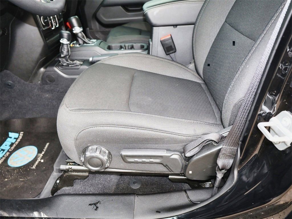 2023 Jeep Wrangler 4-Door Sahara - Photo 15