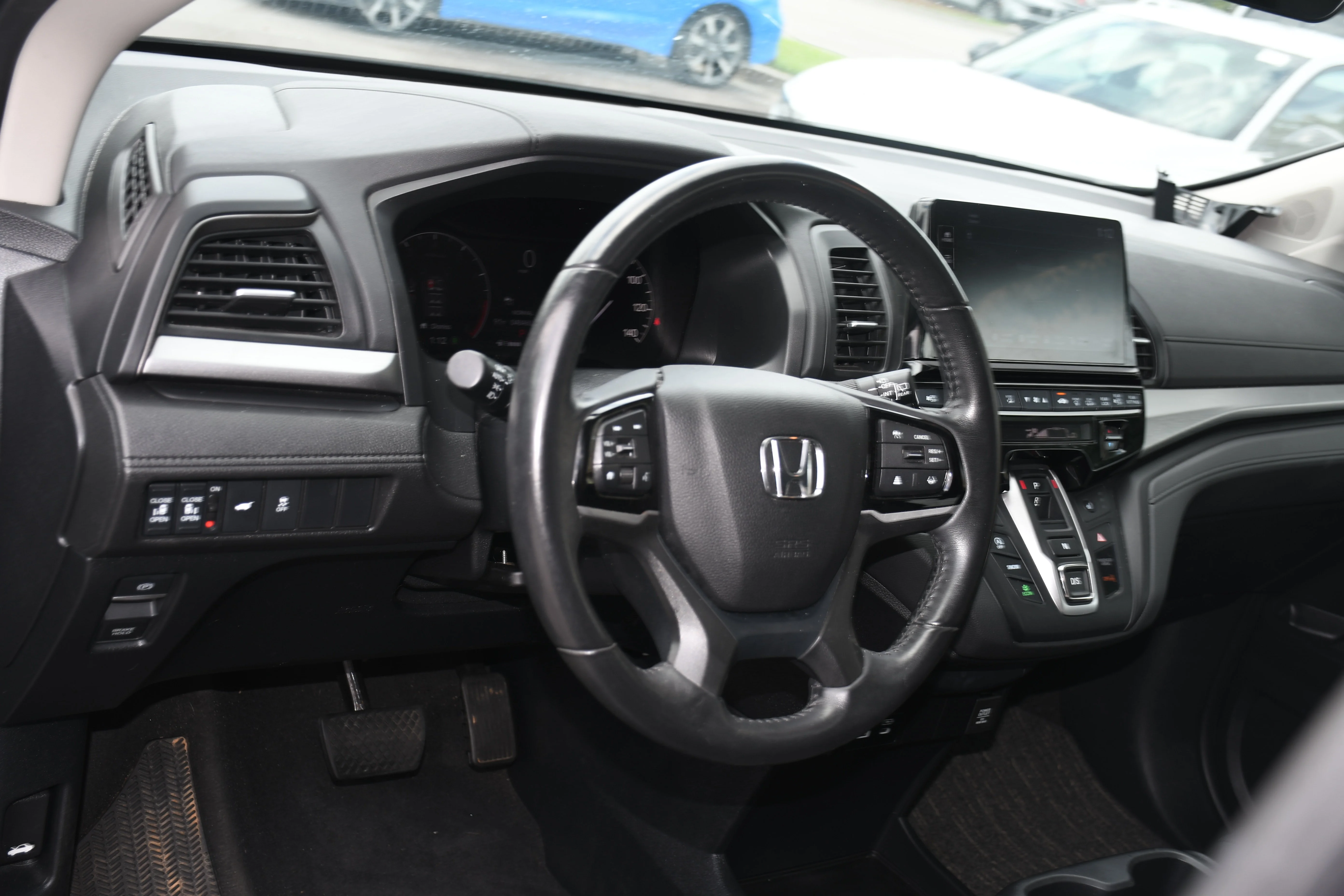 Used 2025  Honda EX-L image 9